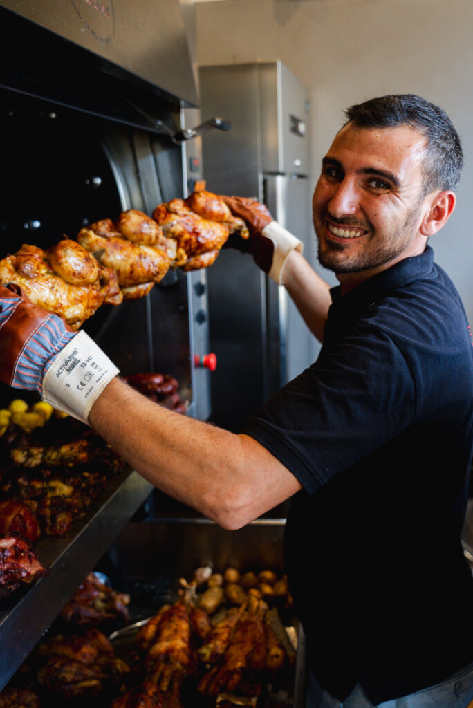 Découvrez nos 6 rôtisseries à Marseille, Aix et La Bouilladisse. Vente à emporter, livraison et service sur place.
